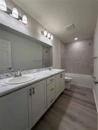 $1,950 | 211 Turtle Bay Avenue, Winter Haven, FL 33881