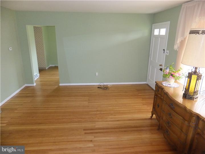 16 Broadale Road Doylestown, PA 18901 - Photo 14 of 22 Gallery Image 14
