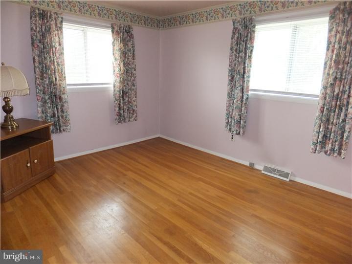 16 Broadale Road Doylestown, PA 18901 - Photo 19 of 22 Gallery Image 19