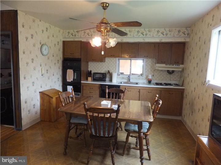 16 Broadale Road Doylestown, PA 18901 - Photo 10 of 22 Gallery Image 10