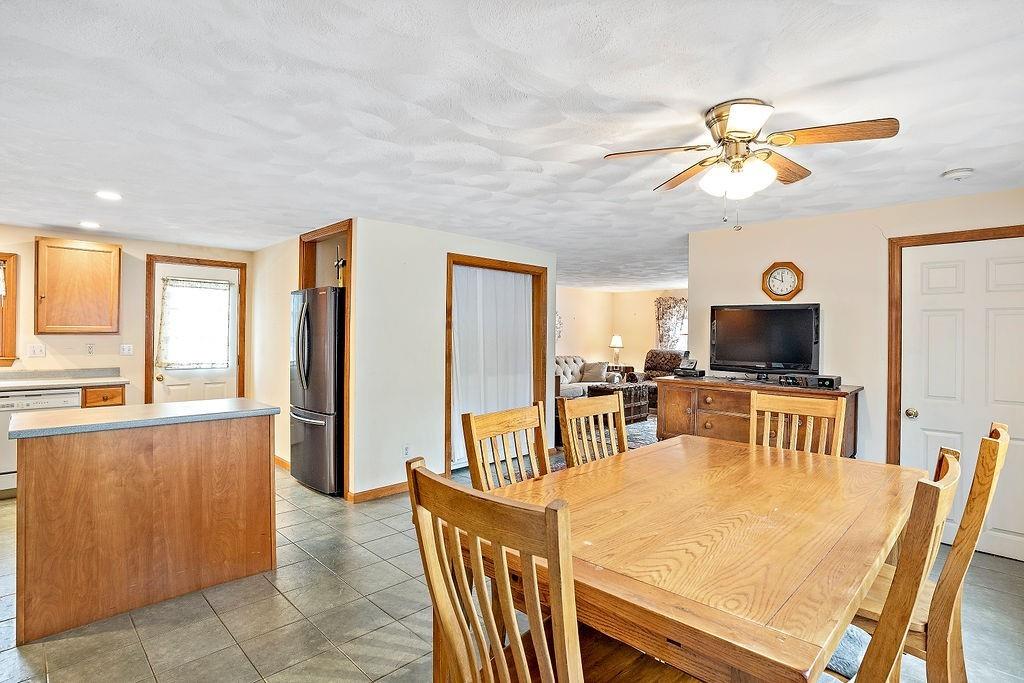 16 Ellery Road Waltham, MA 02453 - Photo 11 of 32 Gallery Image 11