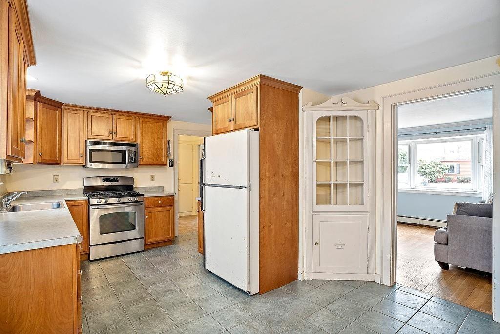 16 Ellery Road Waltham, MA 02453 - Photo 28 of 32 Gallery Image 28