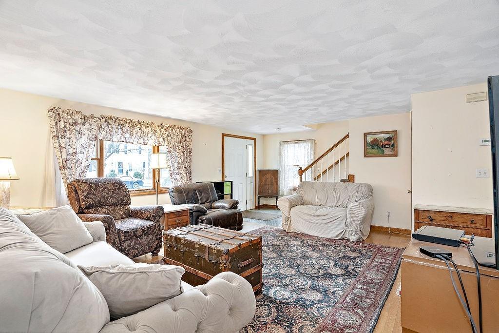 16 Ellery Road Waltham, MA 02453 - Photo 7 of 32 Gallery Image 7