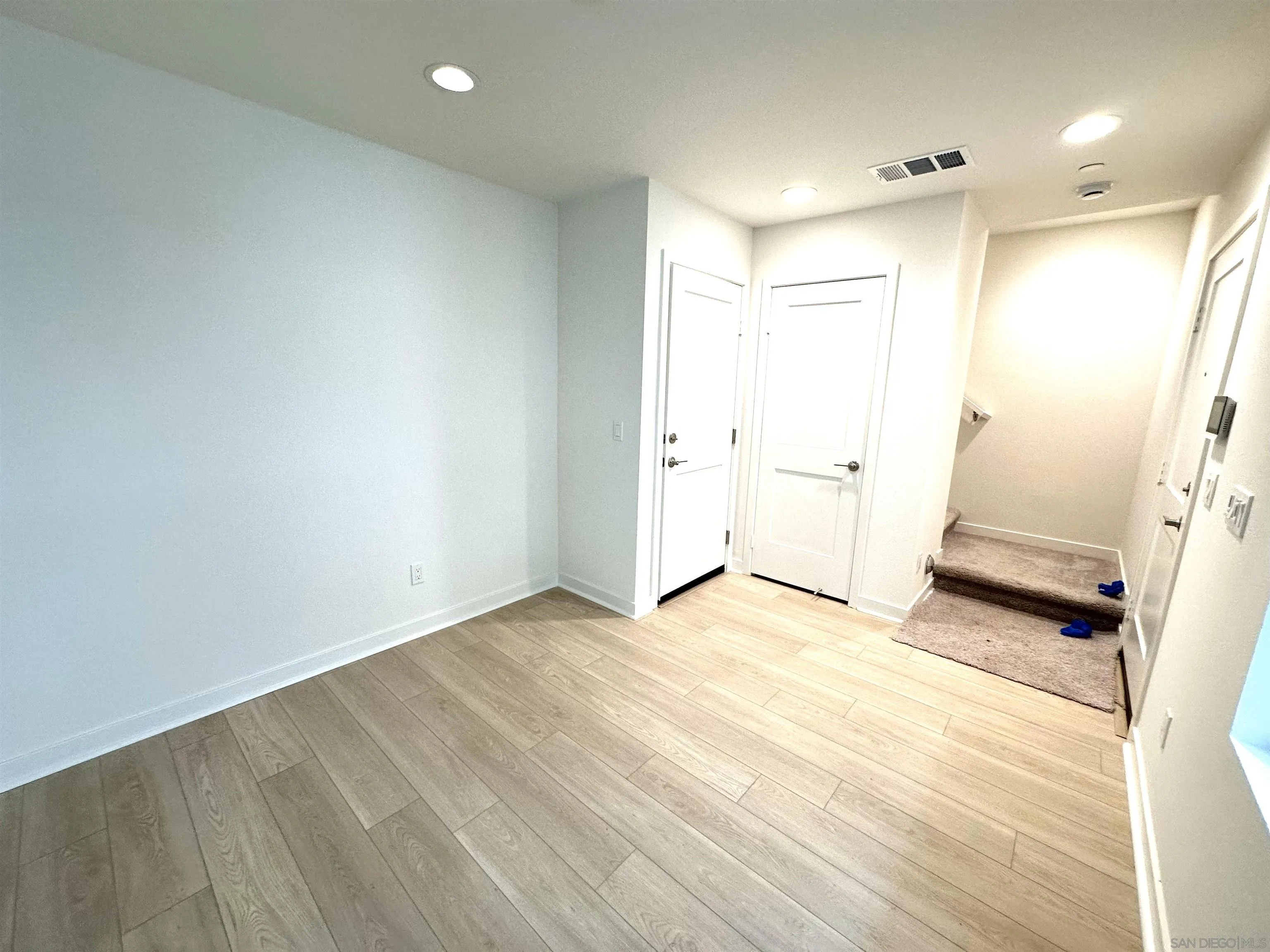 2511 Chamomile Lane Carlsbad, CA 92008 - Photo 22 of 51 a view of an empty room