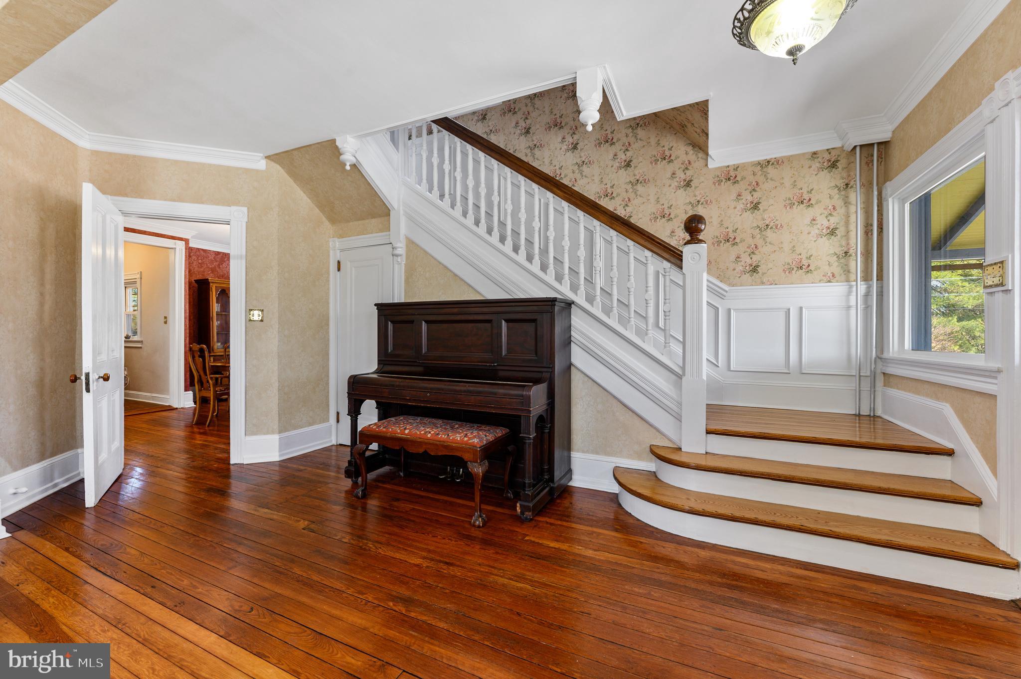 234 Keller Road Berwyn, PA 19312 - Photo 21 of 49 Foyer front Stairs