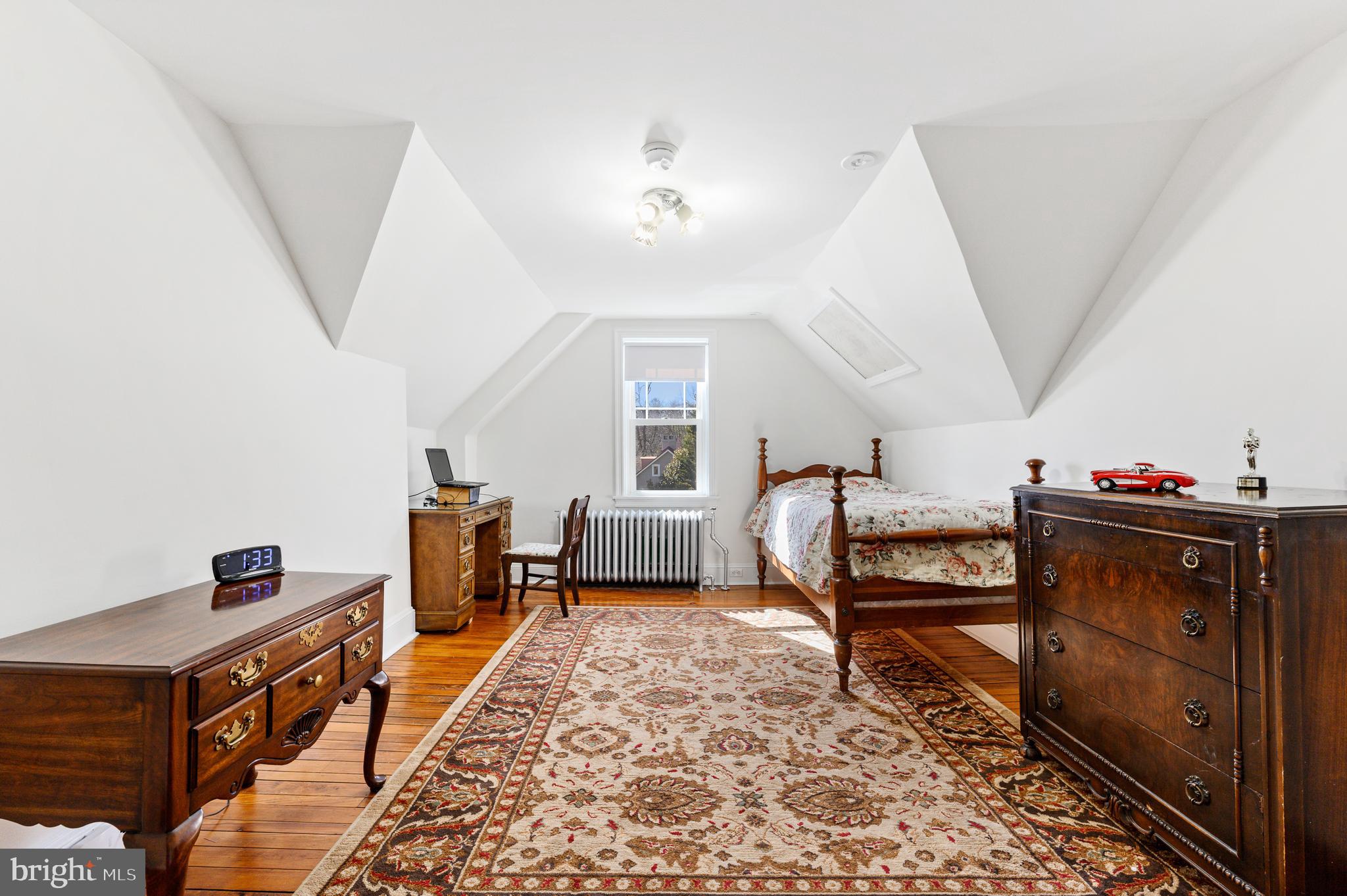 234 Keller Road Berwyn, PA 19312 - Photo 46 of 49 3rd floor middle bedroom