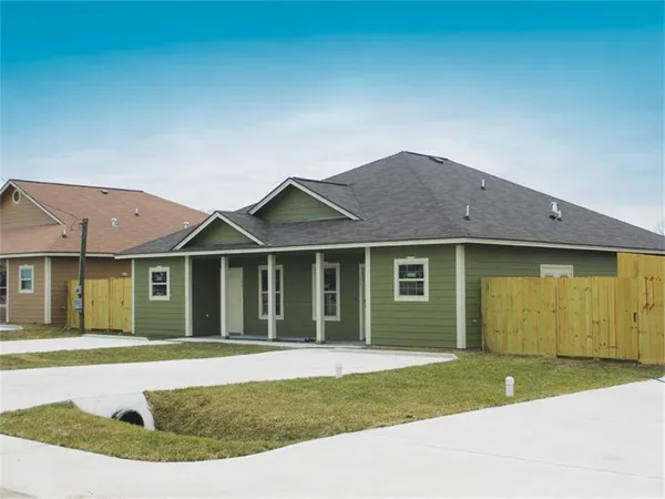 $1,350 | 155 South Bend Drive, Unit B, Willis, TX 77378