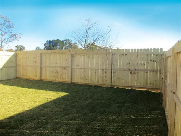 $1,350 | 155 South Bend Drive, Unit B, Willis, TX 77378