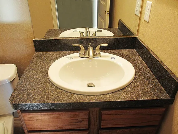 $1,350 | 155 South Bend Drive, Unit B, Willis, TX 77378