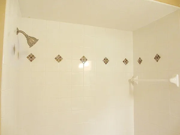 $1,350 | 155 South Bend Drive, Unit B, Willis, TX 77378