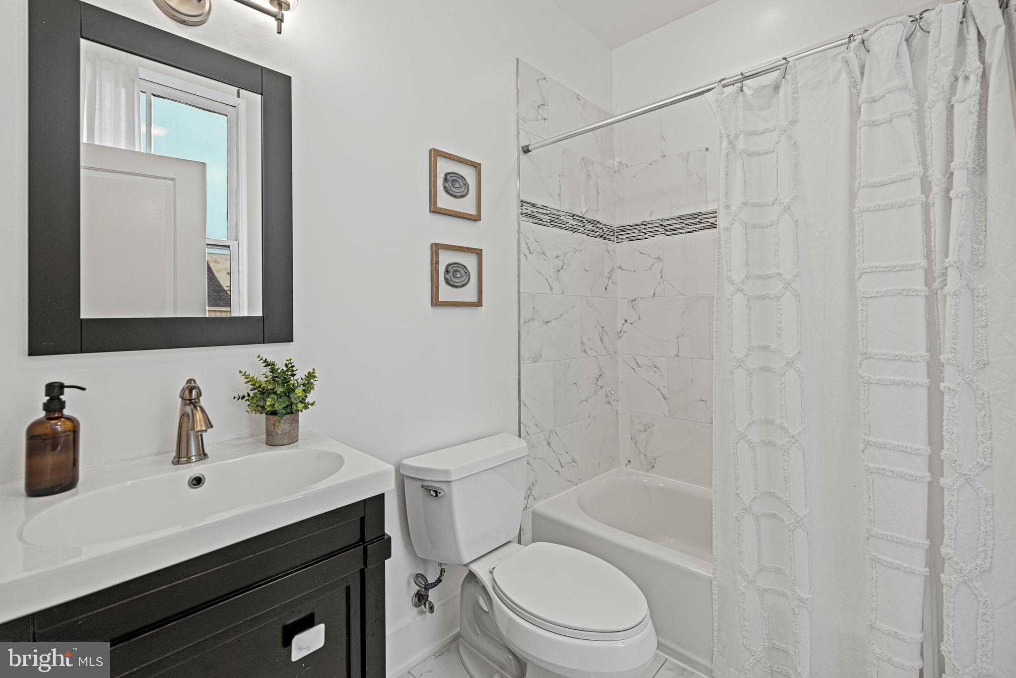 907 N Street Northwest, Unit B2 Washington, DC 20001 - Photo 16 of 27