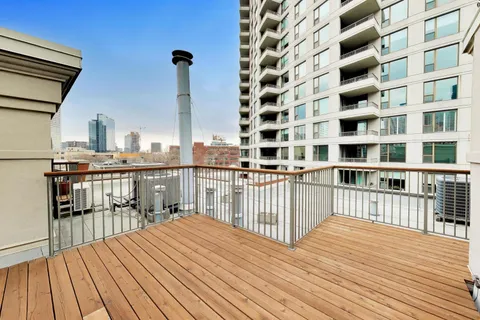 $1,450,000 | 484 North Canal Street, Chicago, IL 60654