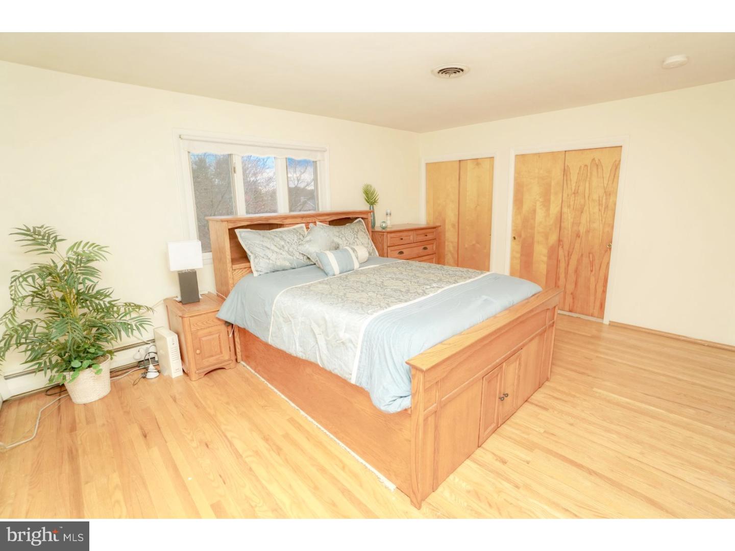 65 Starling Road Southampton, PA 18966 - Photo 2 of 25 Bedroom 4