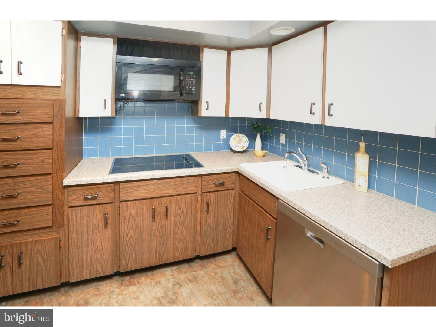 65 Starling Road Southampton, PA 18966 - Photo 11 of 25 Kitchen