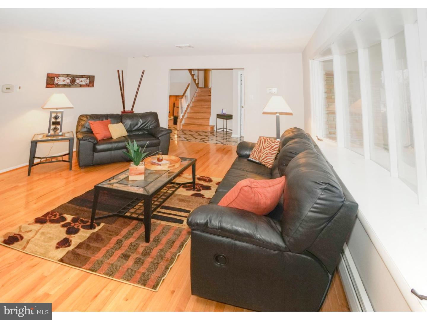 65 Starling Road Southampton, PA 18966 - Photo 7 of 25 Living Room