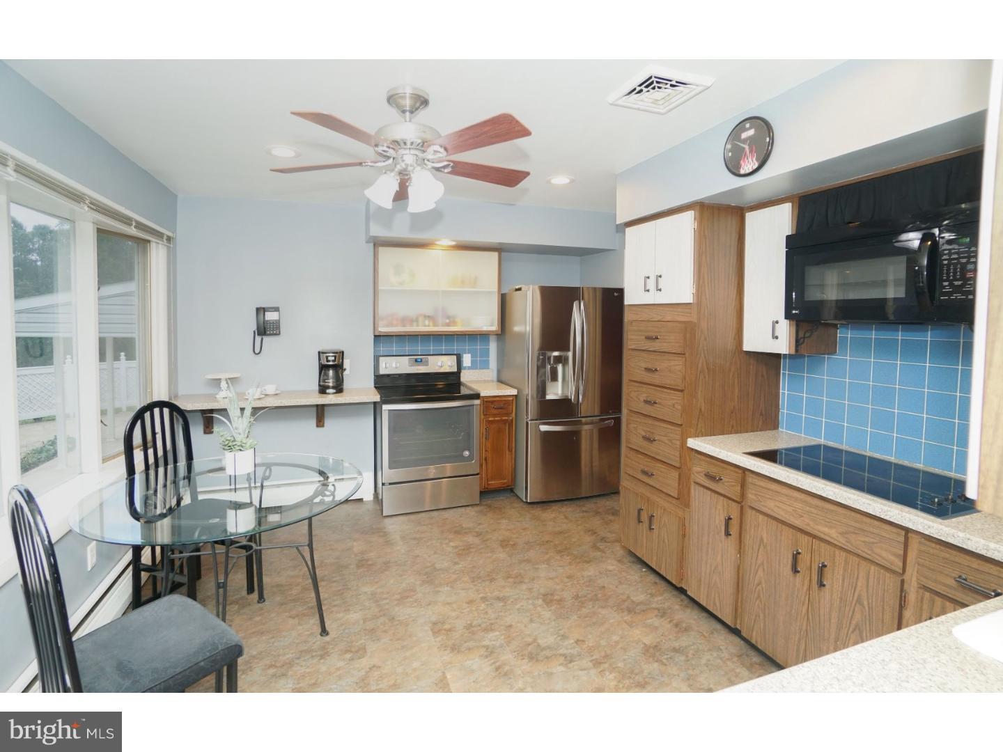 65 Starling Road Southampton, PA 18966 - Photo 10 of 25 Kitchen