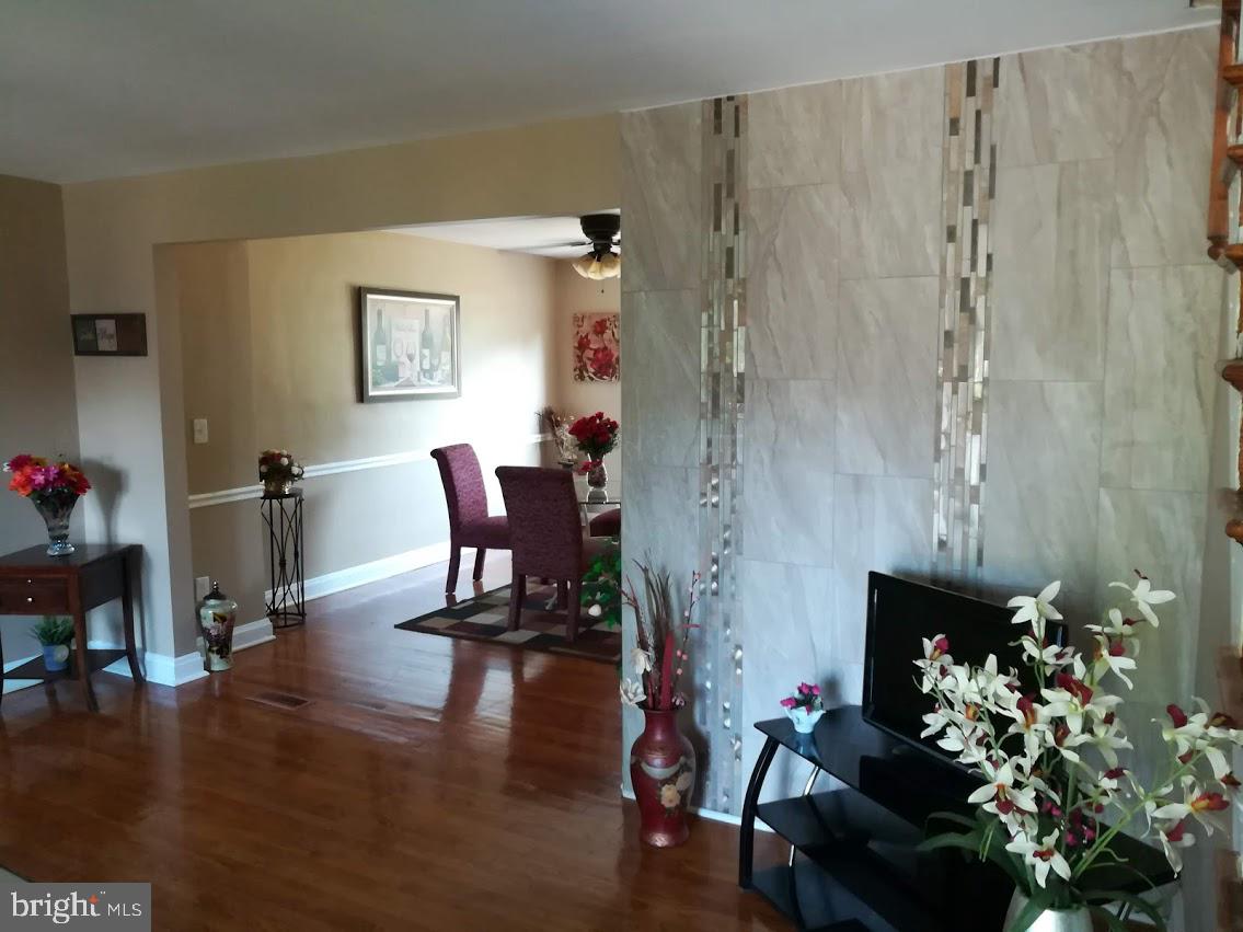 1506 Northbourne Road Baltimore, MD 21239 - Photo 2 of 17 Main Level
