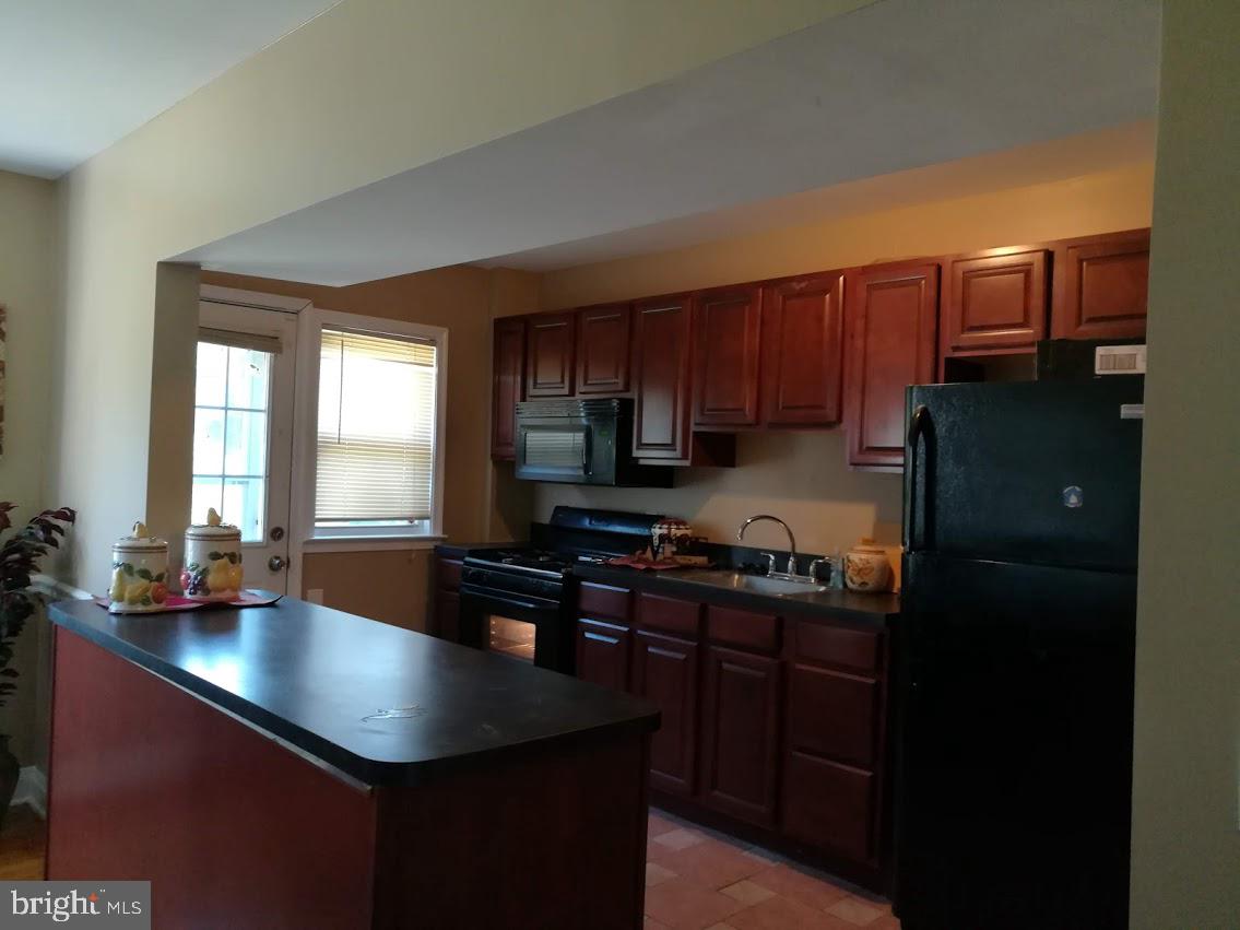 1506 Northbourne Road Baltimore, MD 21239 - Photo 5 of 17 Kitchen