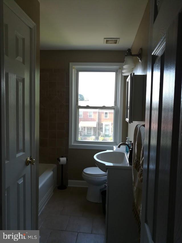 1506 Northbourne Road Baltimore, MD 21239 - Photo 8 of 17 Bathroom
