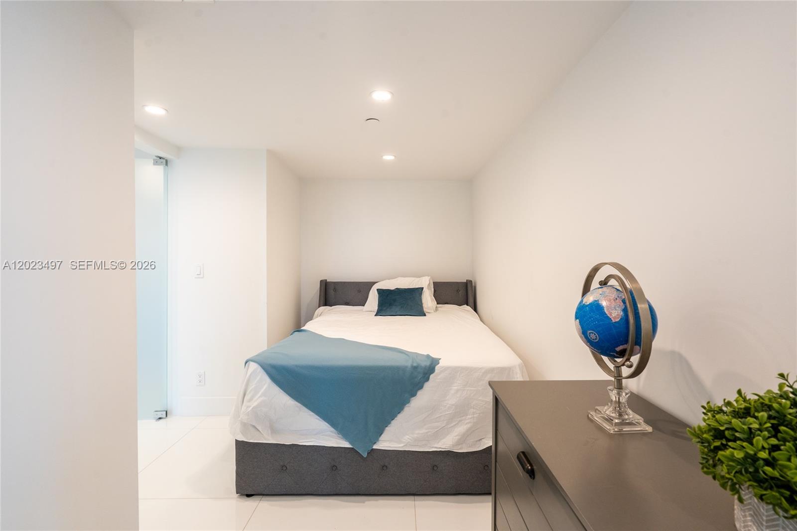 100 Lincoln Road, Unit 1523 Miami Beach, FL 33139 - Photo 22 of 28