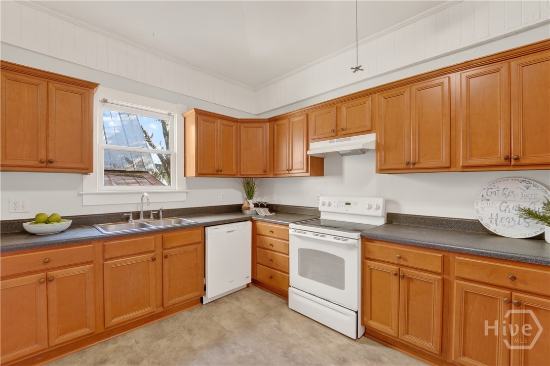 1902 Barnard Street Savannah, GA 31401 - Photo 15 of 48