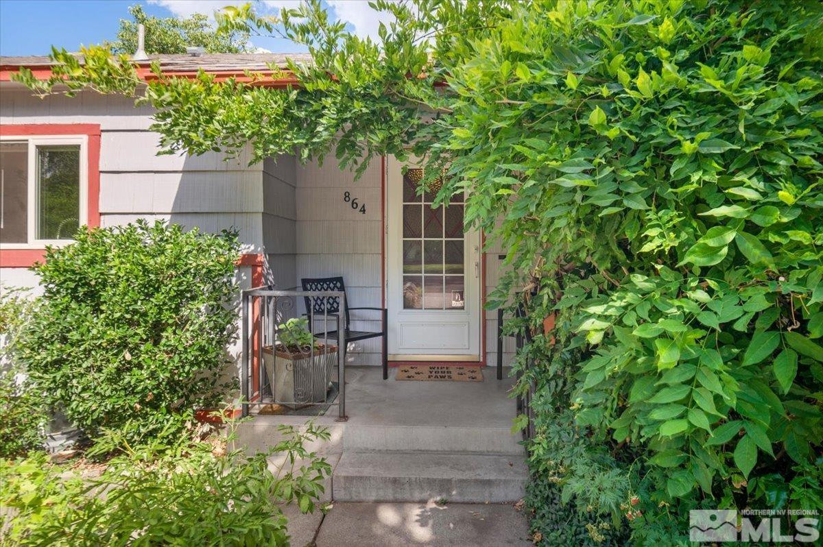 864 Daniel Drive Reno, NV 89509 - Photo 1 of 40 Photo 1