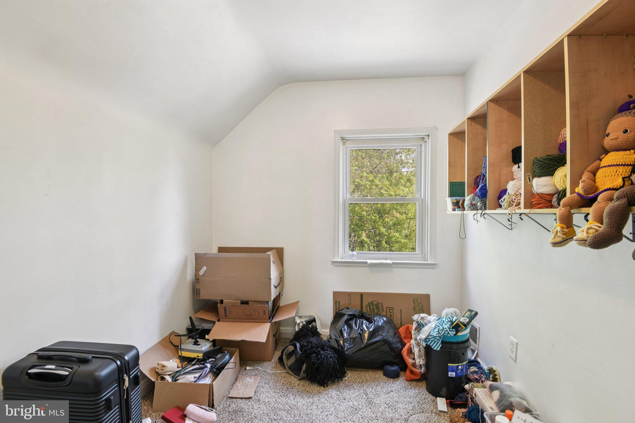 601 Braeside Road Baltimore, MD 21229 - Photo 12 of 24 Cozy room with potential for creativity.