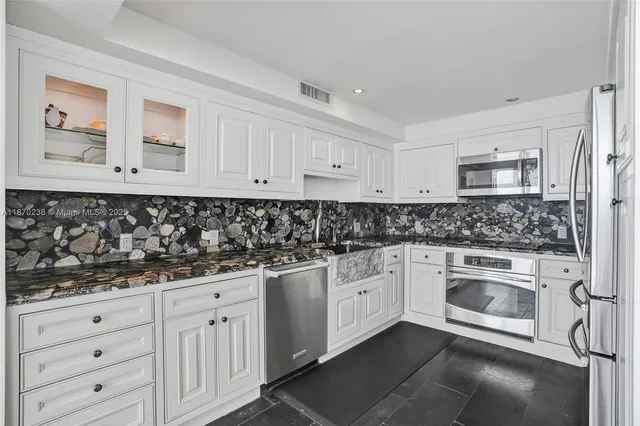 $1,350,000 | 11 Island Avenue, Unit 1611, Miami Beach, FL 33139