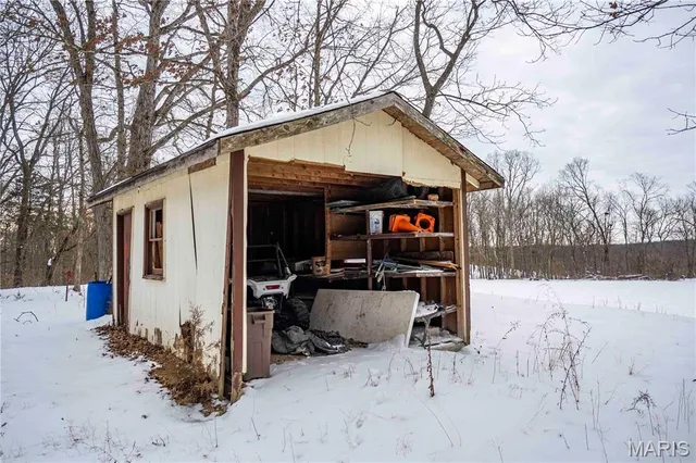 $1 | 345 Quarry Road, Silex, MO 63377