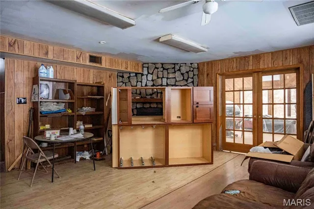 $1 | 345 Quarry Road, Silex, MO 63377