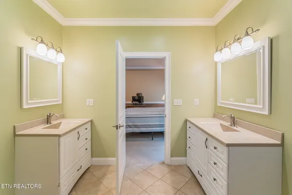 $569,500 | 179 Champ West Road, Helenwood, TN 37755