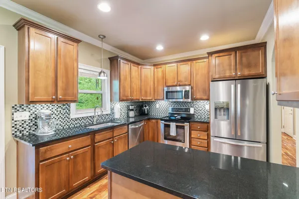 $569,500 | 179 Champ West Road, Helenwood, TN 37755