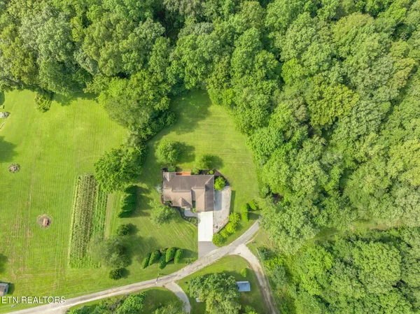 $569,500 | 179 Champ West Road, Helenwood, TN 37755