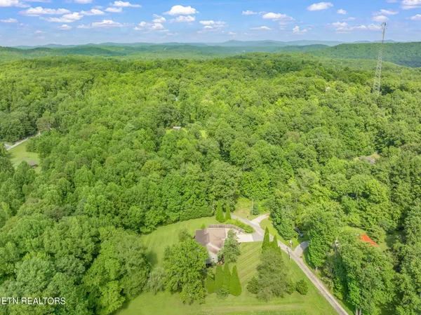$569,500 | 179 Champ West Road, Helenwood, TN 37755
