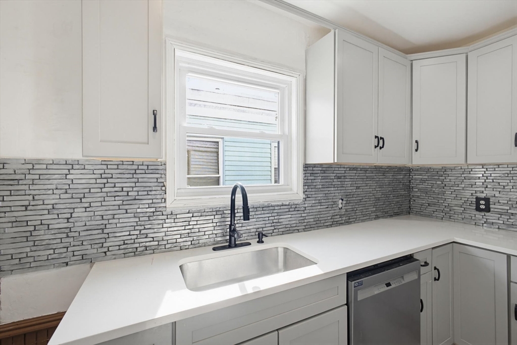 48 Burt Street, Unit 3 Boston, MA 02124 - Photo 15 of 18