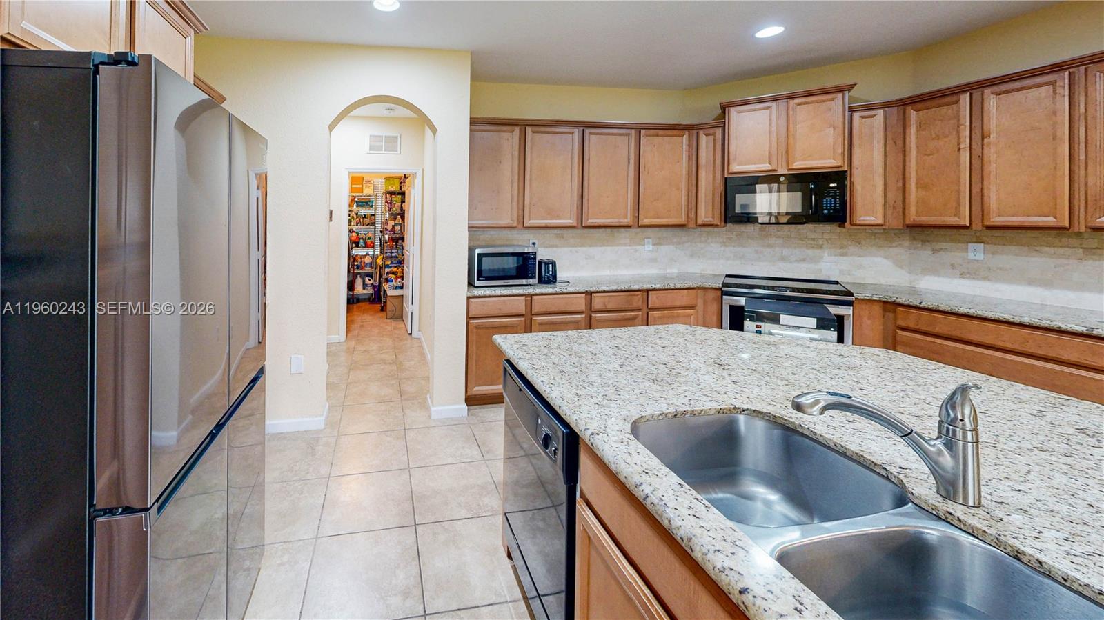 12922 Southwest 221st Street Miami, FL 33170 - Photo 17 of 84