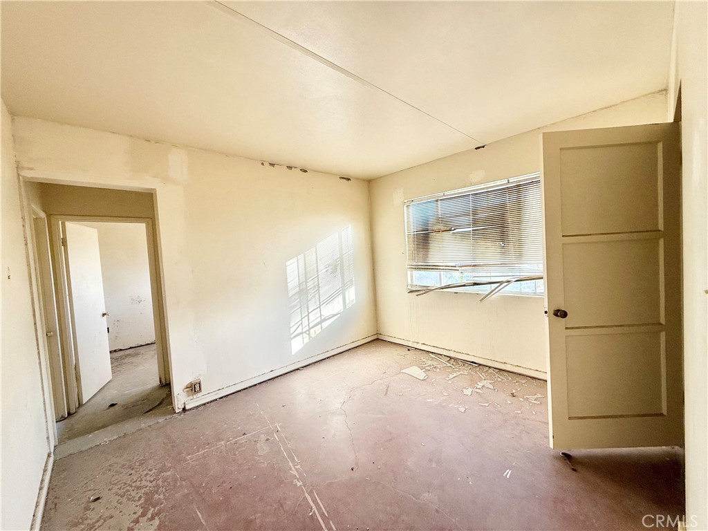 13807 Carson Street Trona, CA 93562 - Photo 13 of 37 a view of a room with a empty space