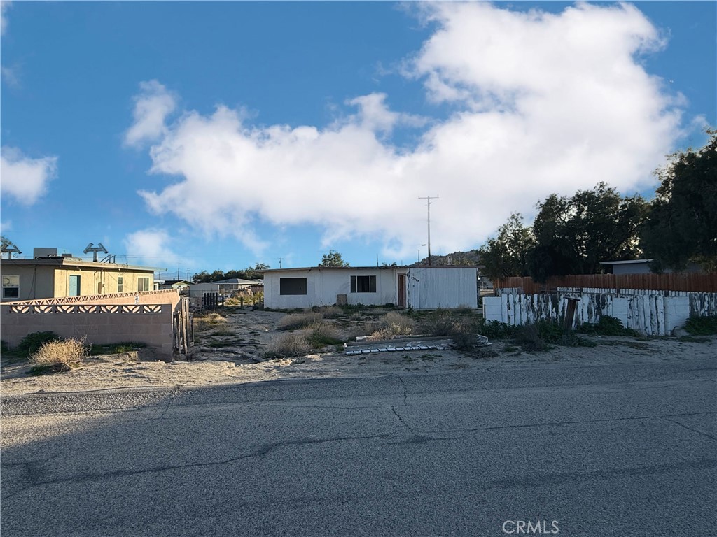 13807 Carson Street Trona, CA 93562 - Photo 23 of 37