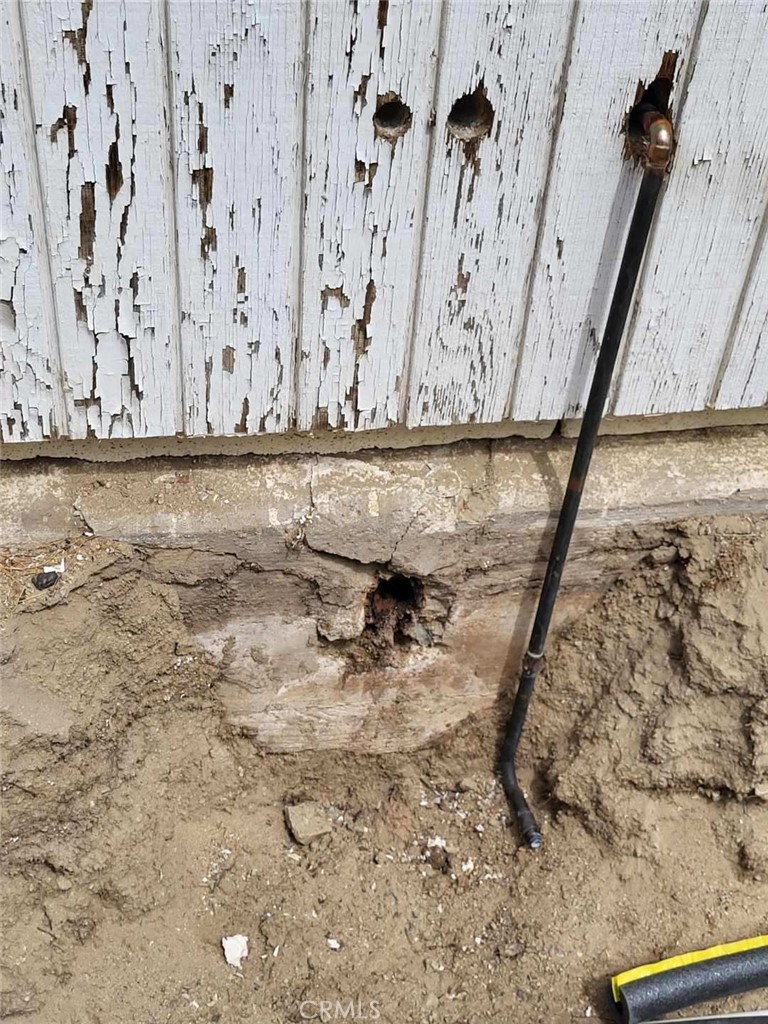 13807 Carson Street Trona, CA 93562 - Photo 27 of 37 a view of water heater room