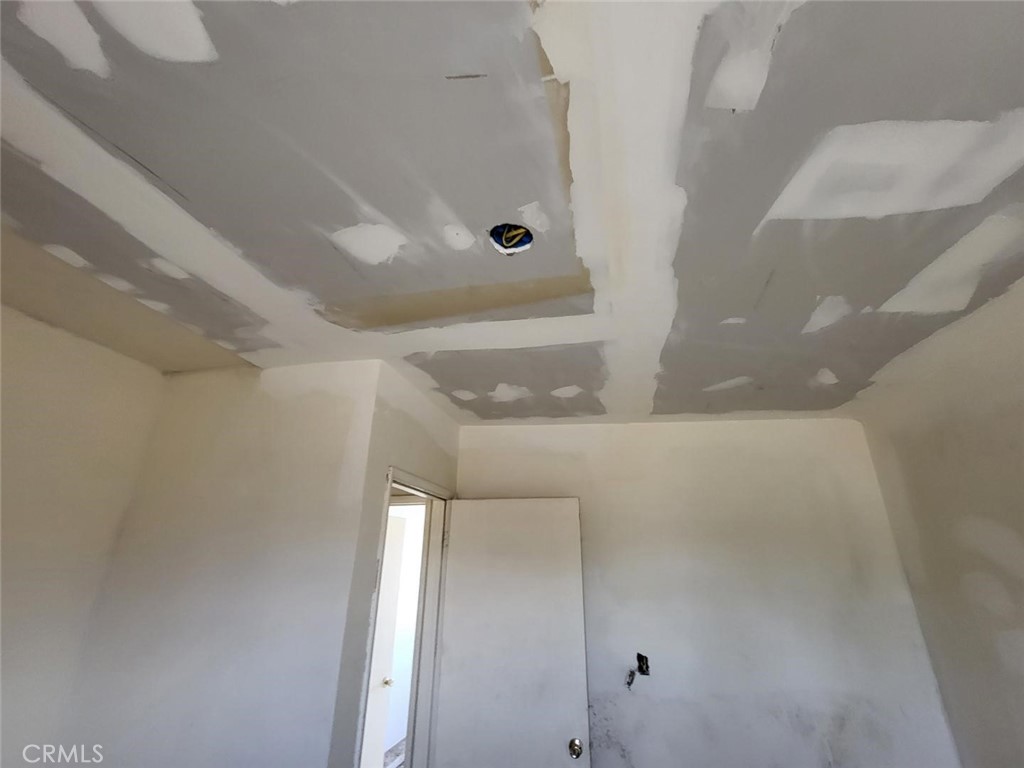 13807 Carson Street Trona, CA 93562 - Photo 33 of 37 a view of a hallway