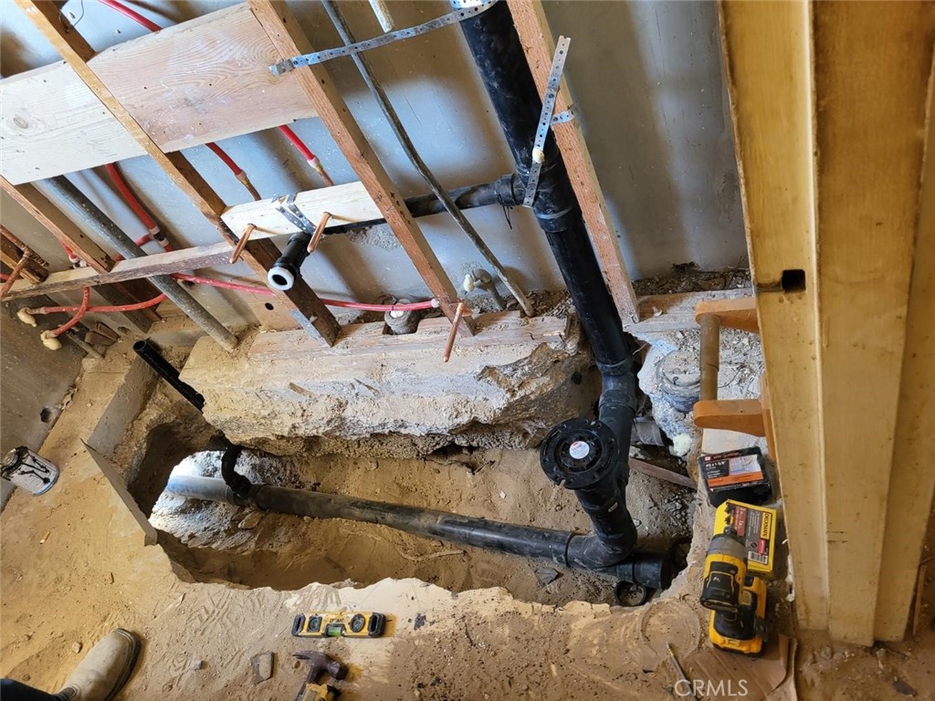 13807 Carson Street Trona, CA 93562 - Photo 34 of 37 a view of water heater room