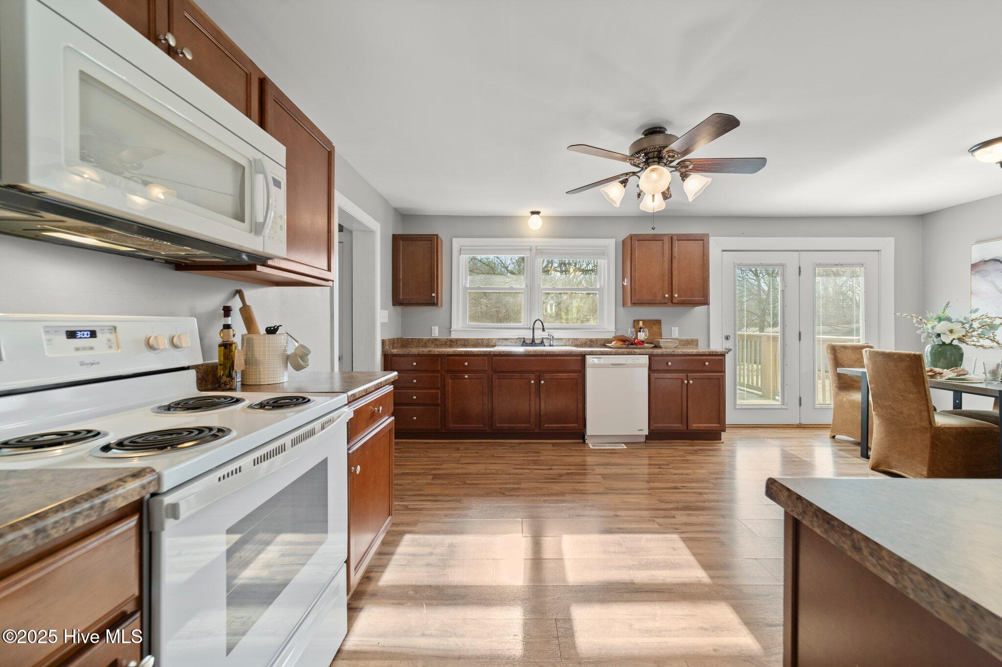 517 Triangle Road Reidsville, NC 27320 - Photo 10 of 32 15-web-or-mls-DSC_4013