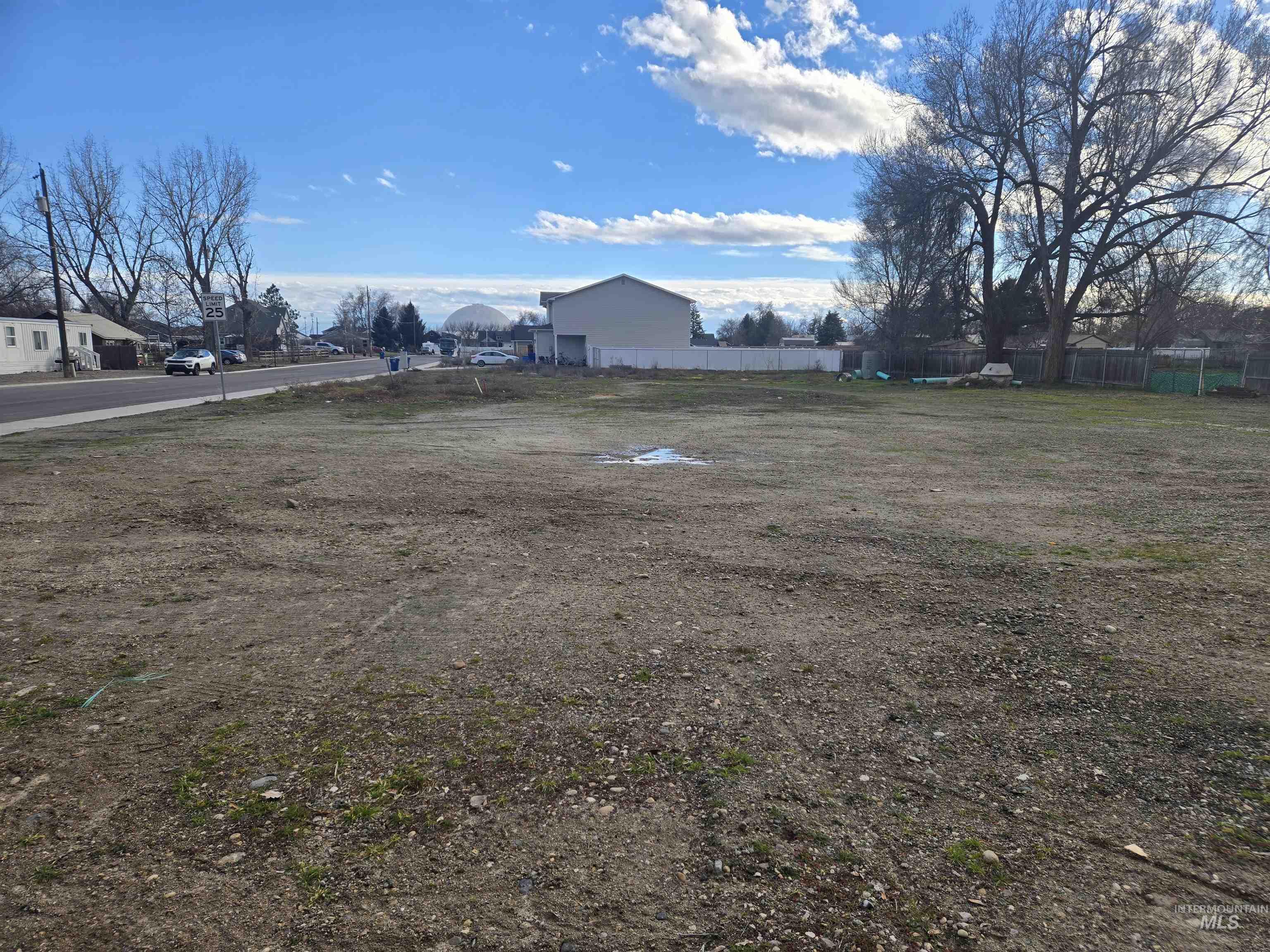 View of yard with a residential view