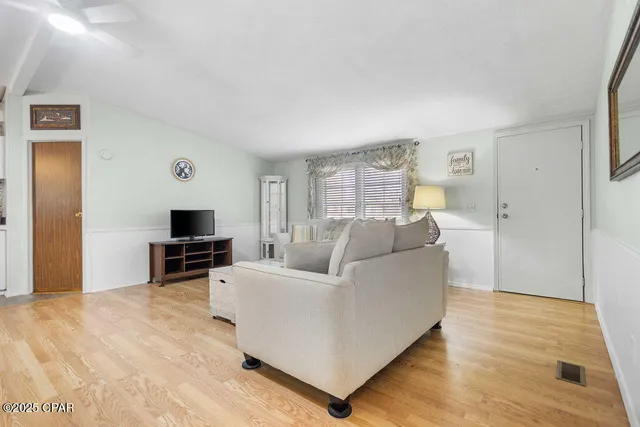 $149,900 | 3939 Anders Road, Caryville, FL 32427