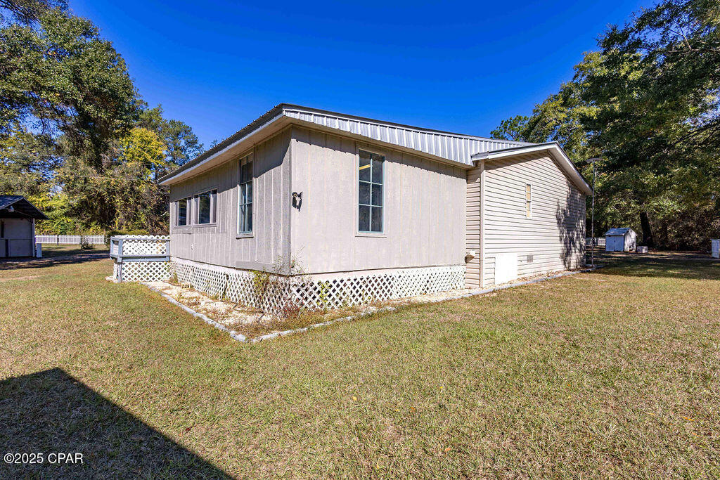 3939 Anders Road Caryville, FL 32427 - Photo 6 of 78