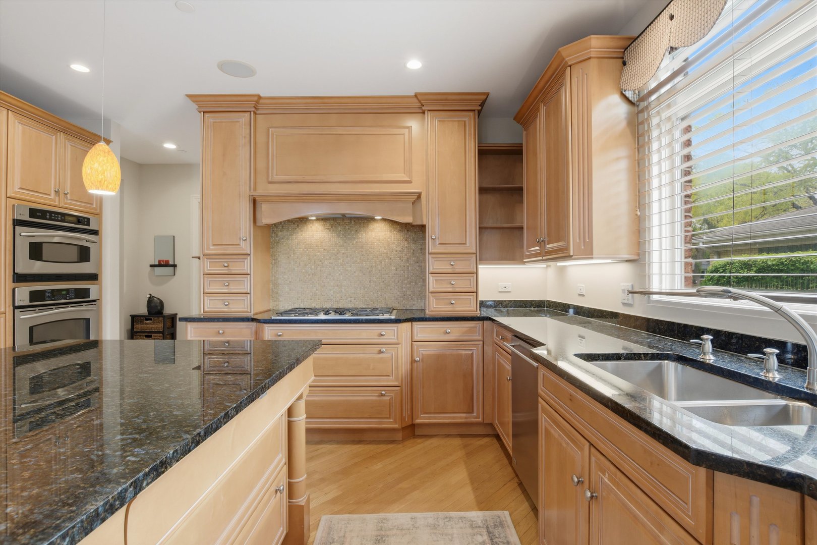 809 Edgemont Lane Park Ridge, IL 60068 - Photo 19 of 59