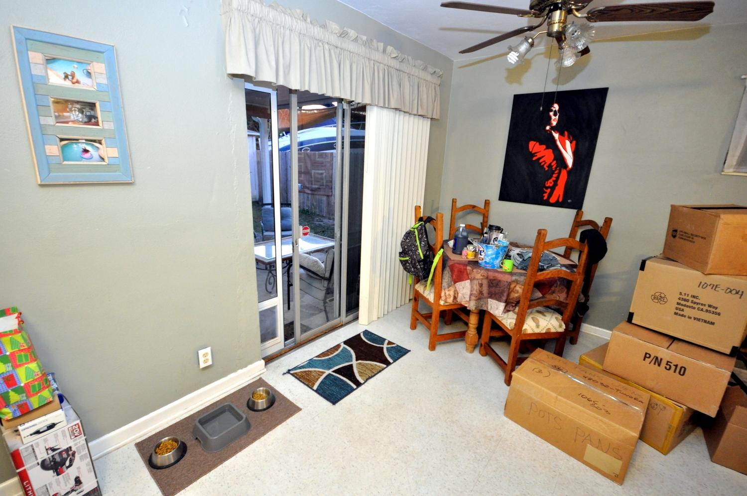 345 Winged Foot Road Palm Springs, FL 33461 - Photo 3 of 12 Dining room with lots of light