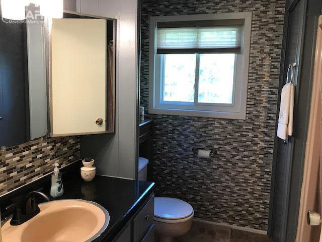 12281 South Cork Road Morrice, MI 48857 - Photo 17 of 20 21347703-16.JPG