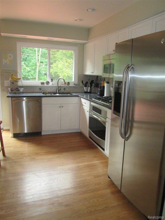 2279 North Fairview Lane Rochester, MI 48306 - Photo 12 of 33 kitchen (4).JPG