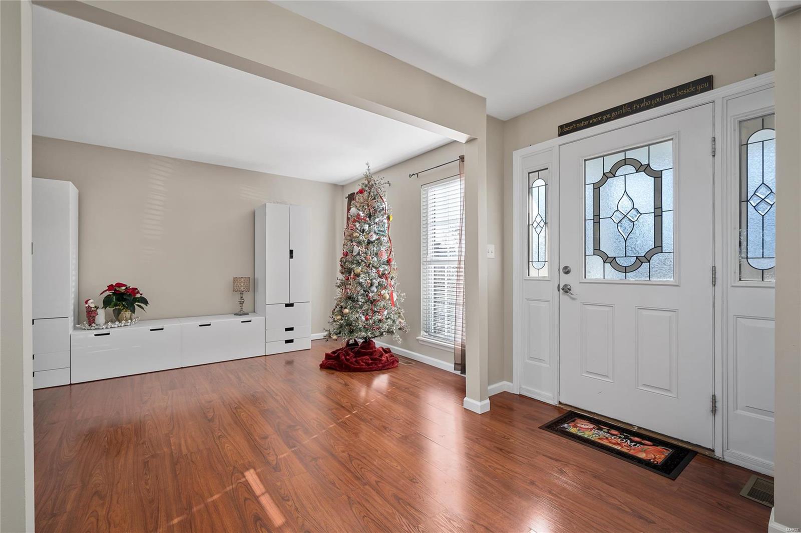 34 Logan Crossing Circle O'Fallon, MO 63366 - Photo 4 of 54